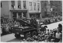 97687 Afbeelding van de geallieerde militairen van de 3rd Canadian Infantry Division tijdens de Memorial D-Day Parade ...